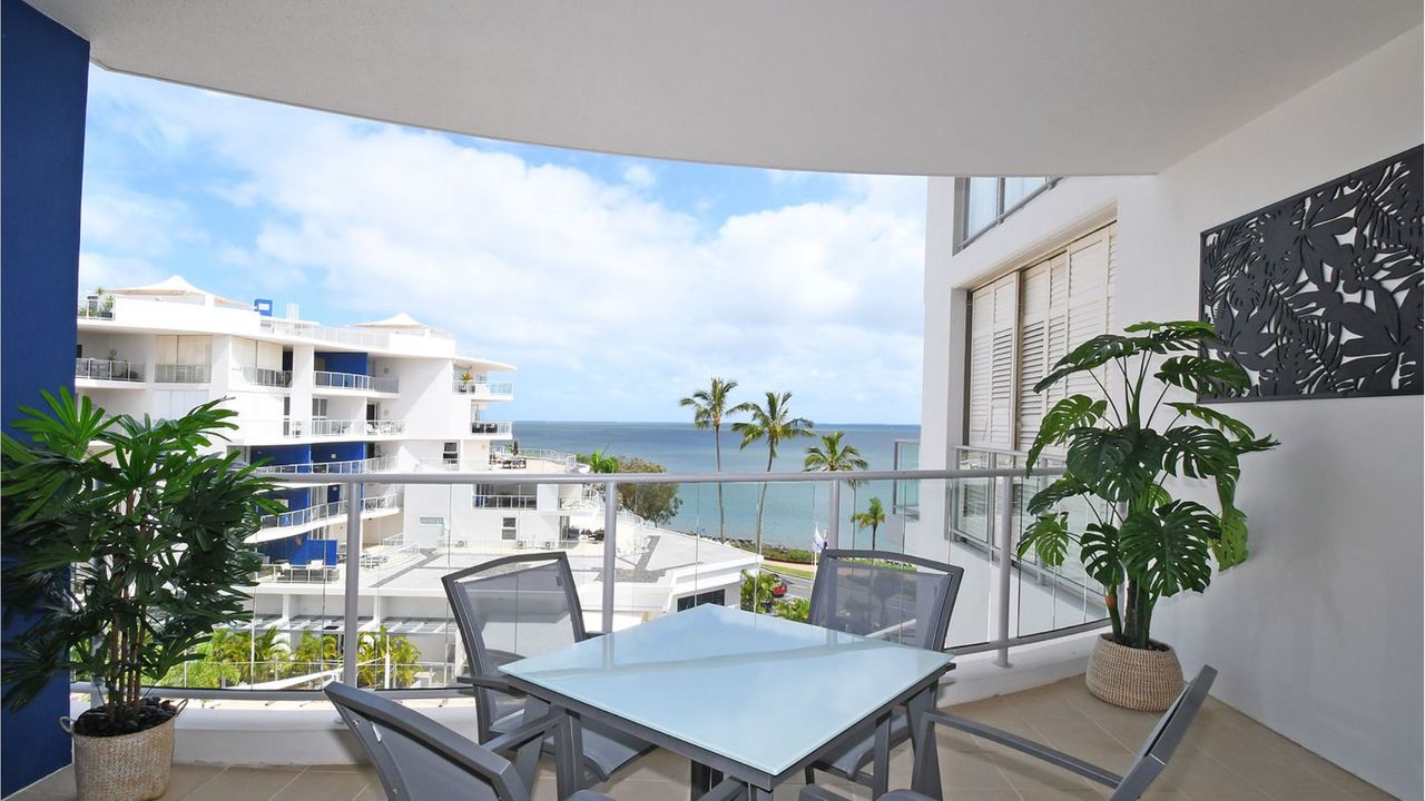 Embark on a luxurious stay at Oceanviews@403, nestled along the stunning Hervey Bay beachfront. Experience resort-style living with access to two pools  and a gym. This property is ideally located near the historic Urangan Pi