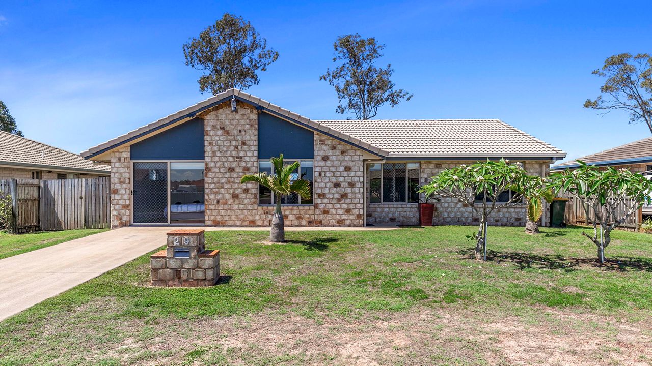 Step into our enchanting 4-bedroom family retreat, a haven for tranquil getaways. Nestled in a picturesque setting, this holiday home caters to your entire family, including your cherished caravan or boat. With ample space and thoughtful design, every mem