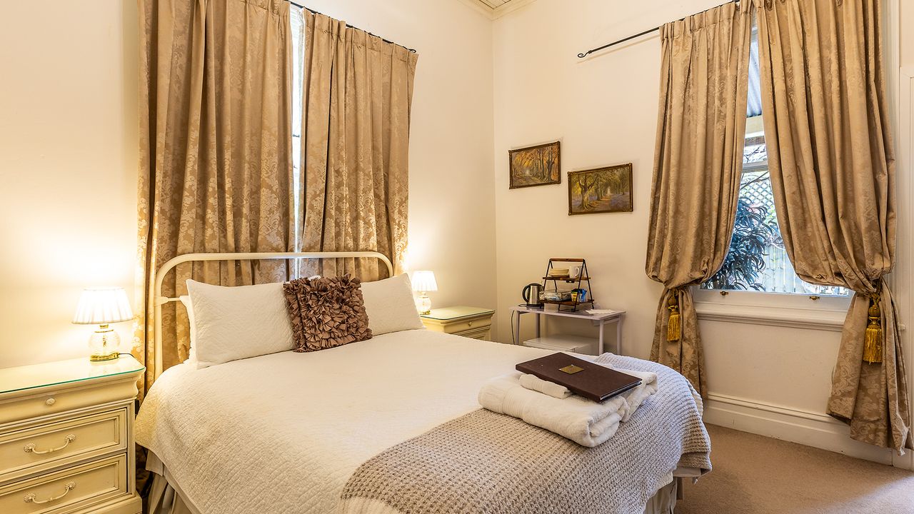 The Graces, Beechworth – Magnolia – Queen Room