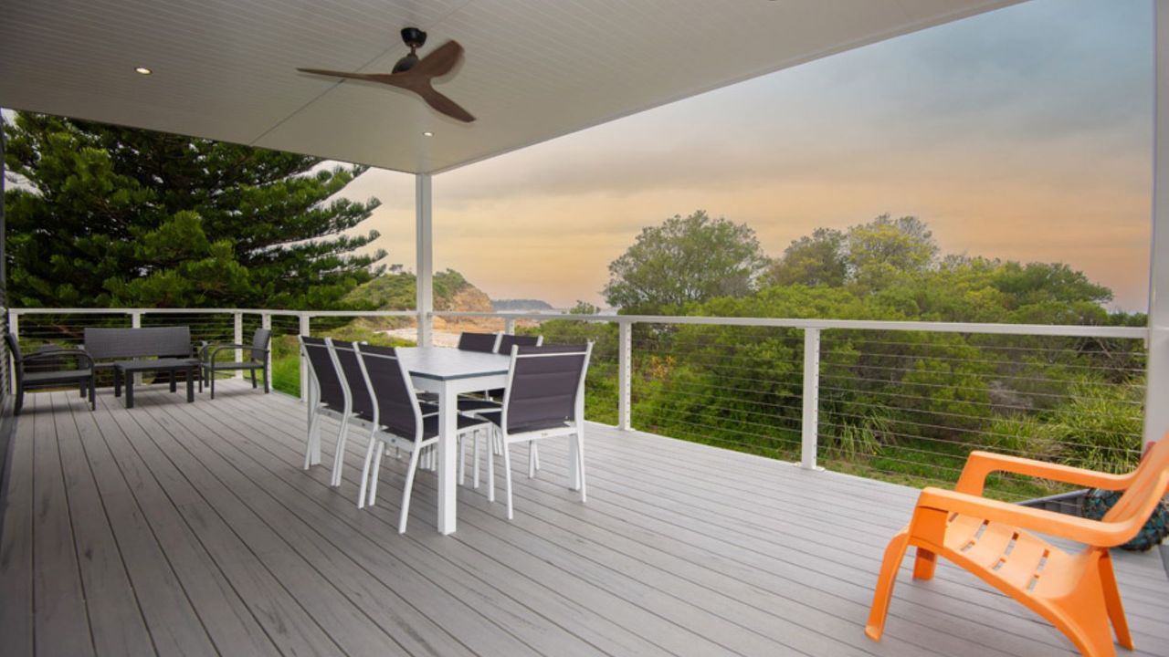 Jenkins Beach House Galwad y mor Call of the Sea
