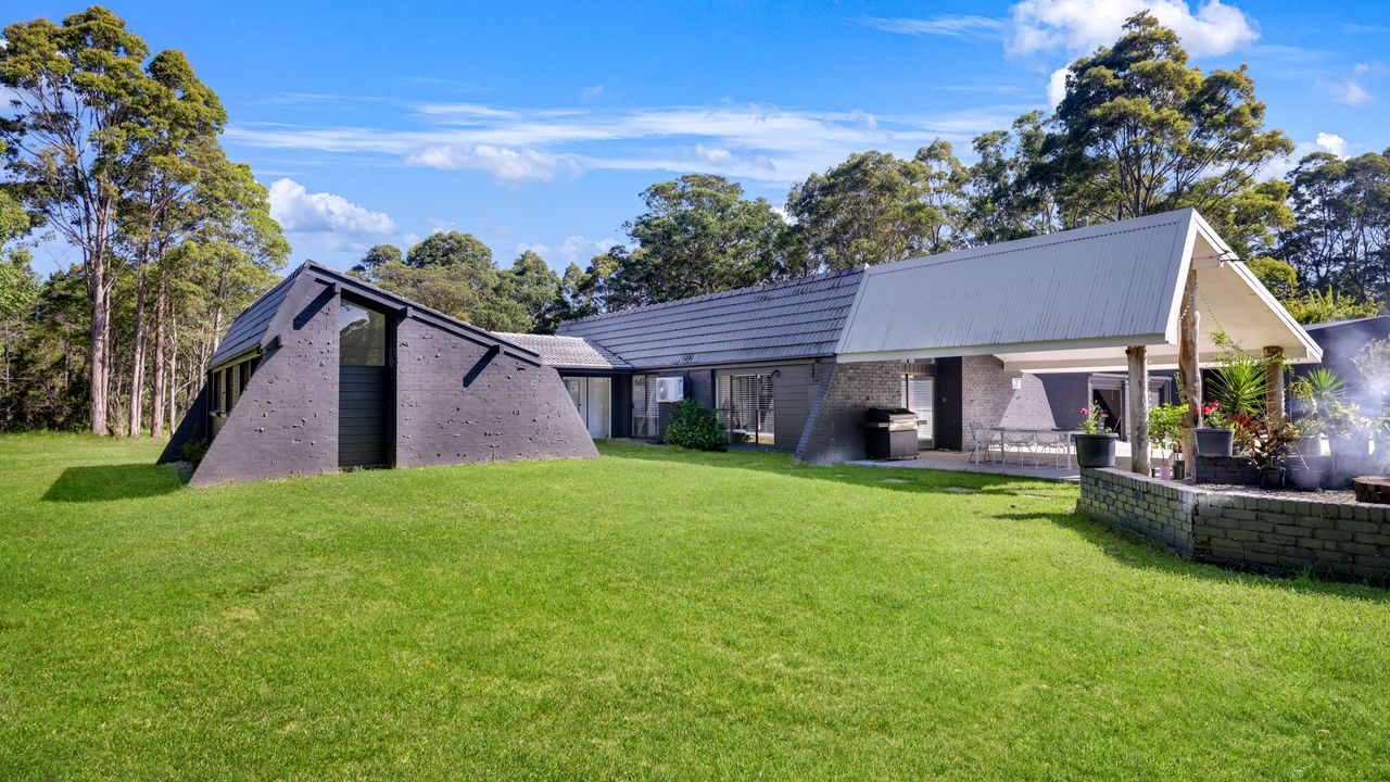 Old15 – The Chateau by Experience Jervis Bay