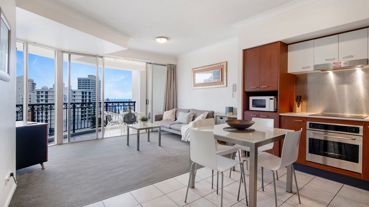 Chevron Renaissance – Spacious 2 Bedroom Haven