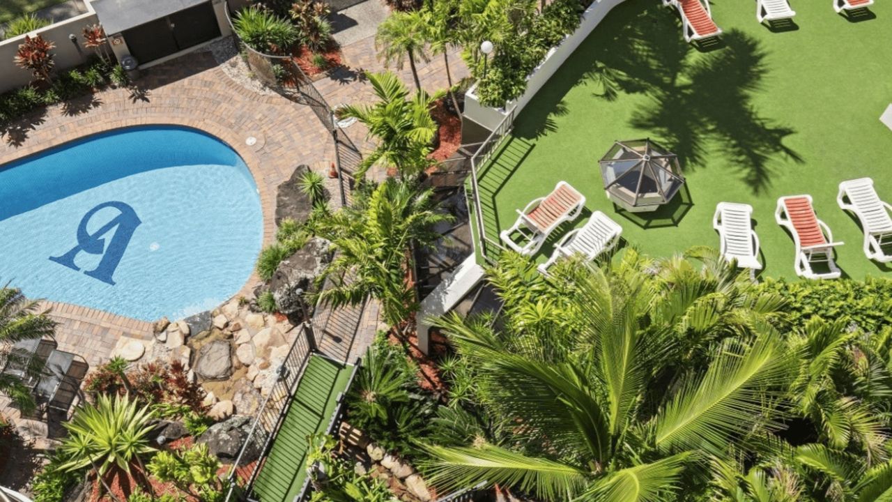 Ocean Views – Stylish 1 Bedroom in Surfers Paradise