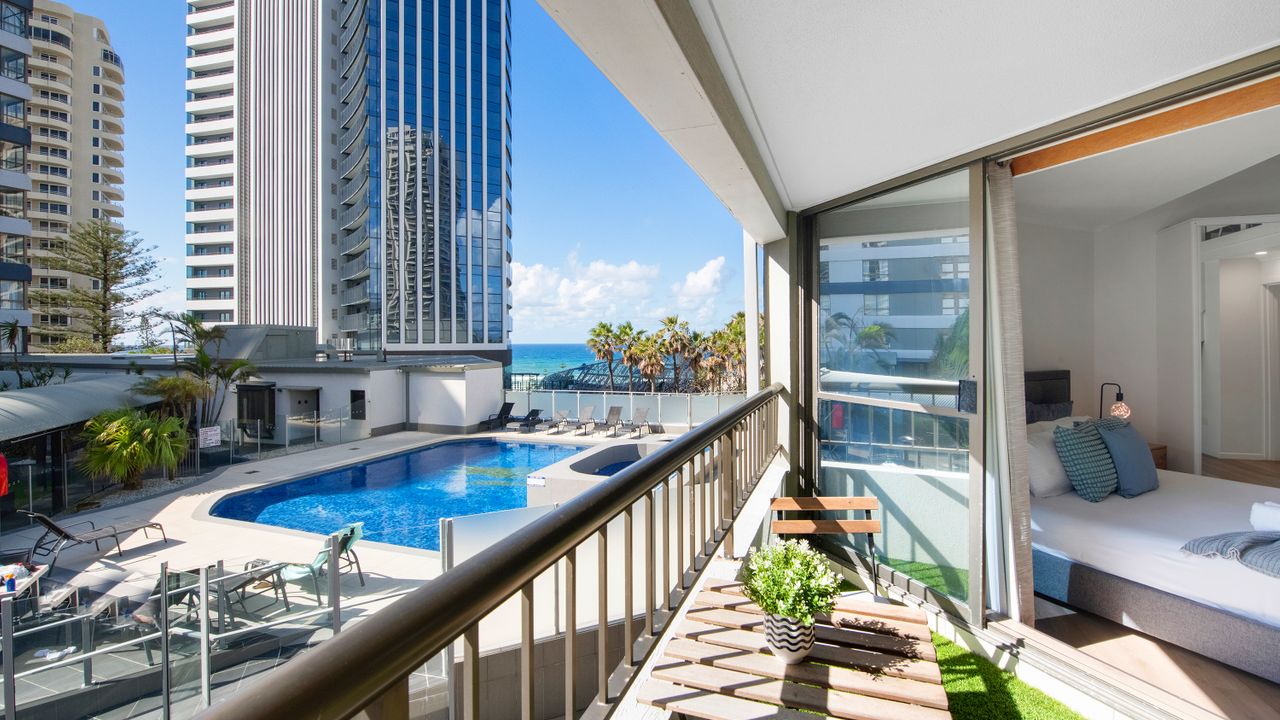 Top Of The Mark Central Surfers Paradise Apartment