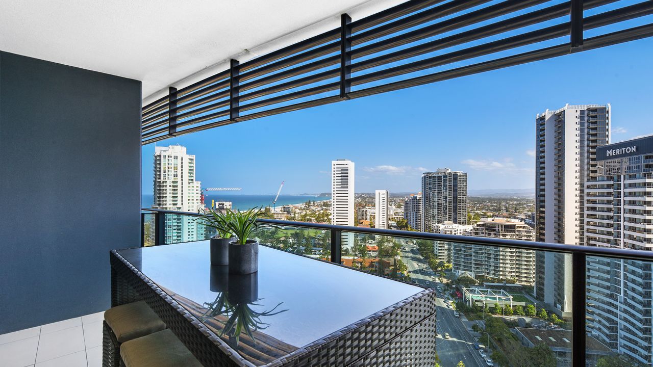 Oracle Broadbeach Gorgeous Modern 2 Bed 1 Bath Apartment