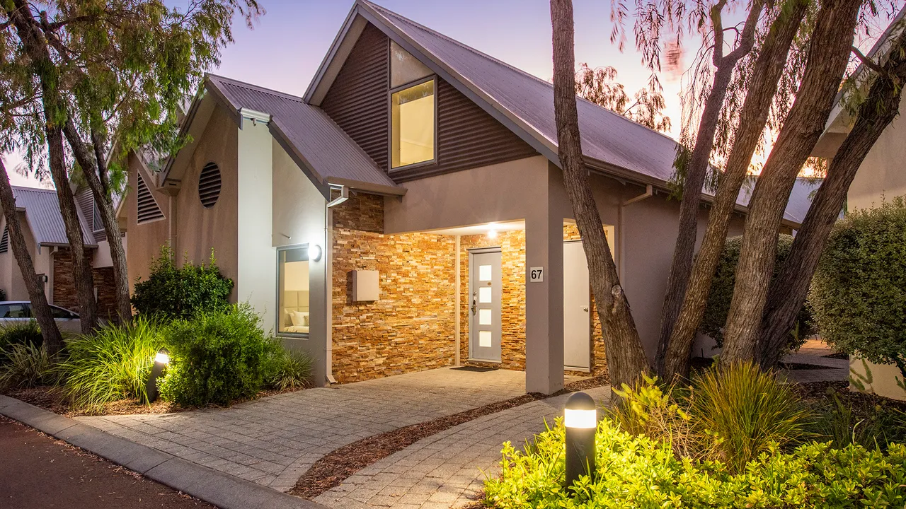 Escape to 67 at Cape View