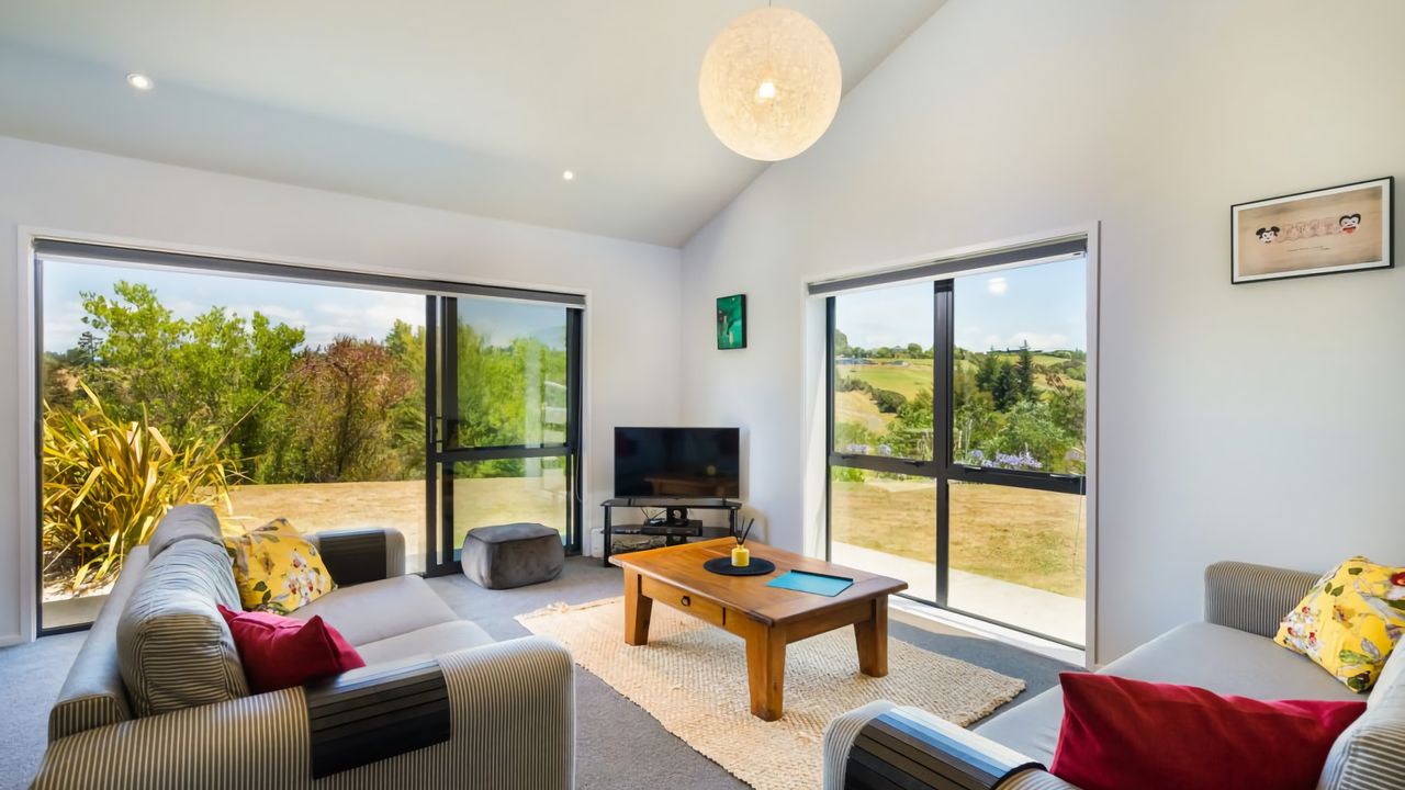 Sunny Private and Comfortable