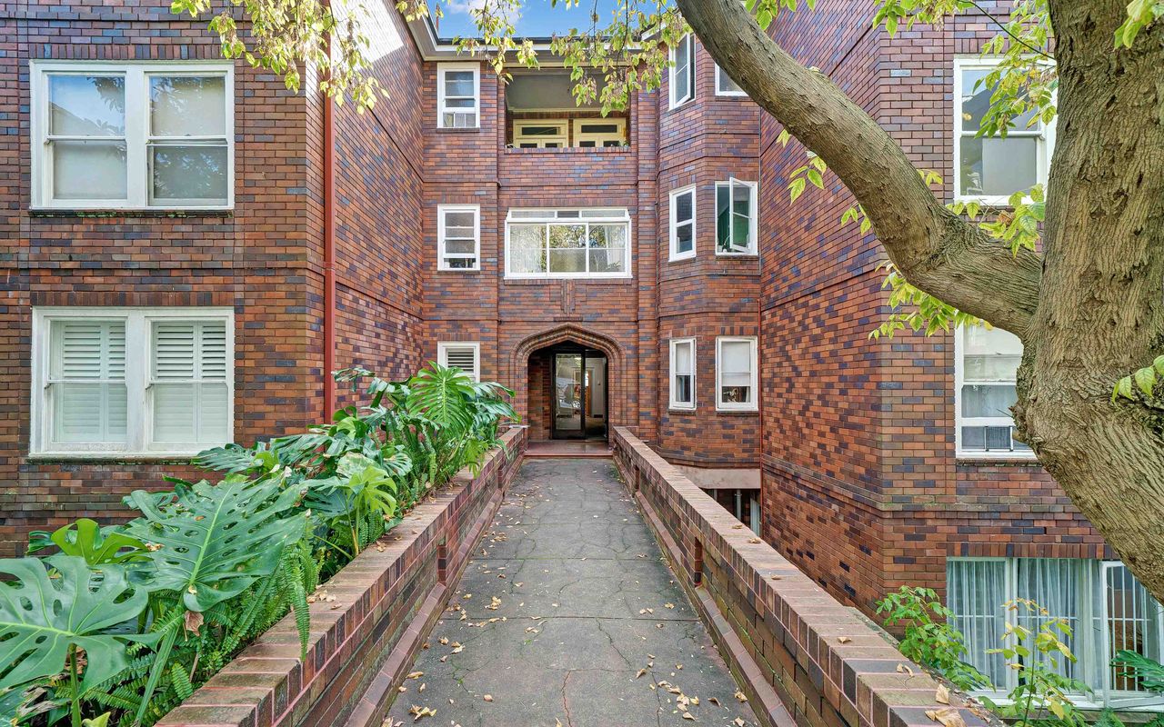 Woollahra Gem I90
