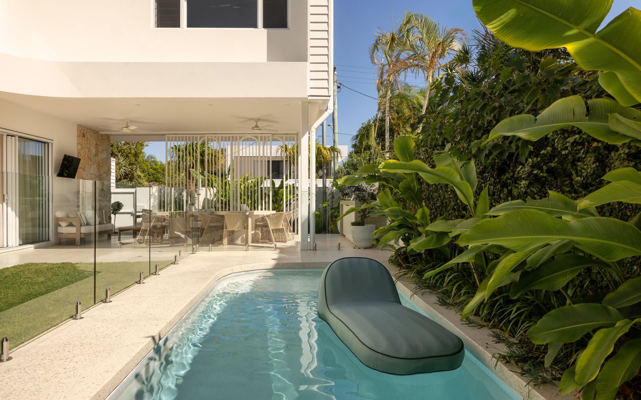 Sol Lento, Burleigh Heads IQLD