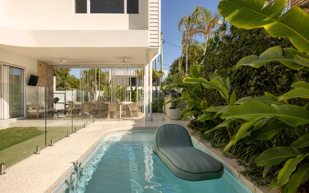 Sol Lento, Burleigh Heads IQLD