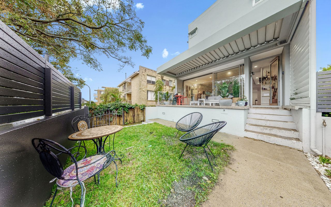 Salty Oasis, Bondi Beach ISYD