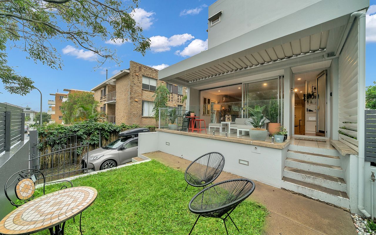 Salty Oasis, Bondi Beach ISYD