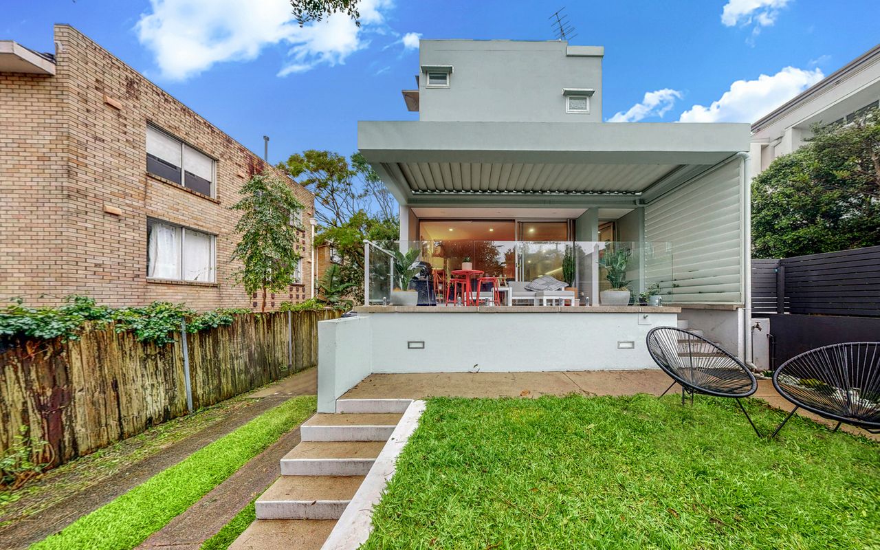 Salty Oasis, Bondi Beach ISYD