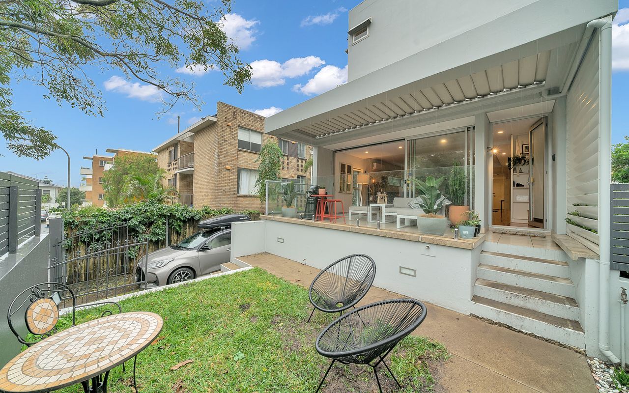 Salty Oasis, Bondi Beach ISYD