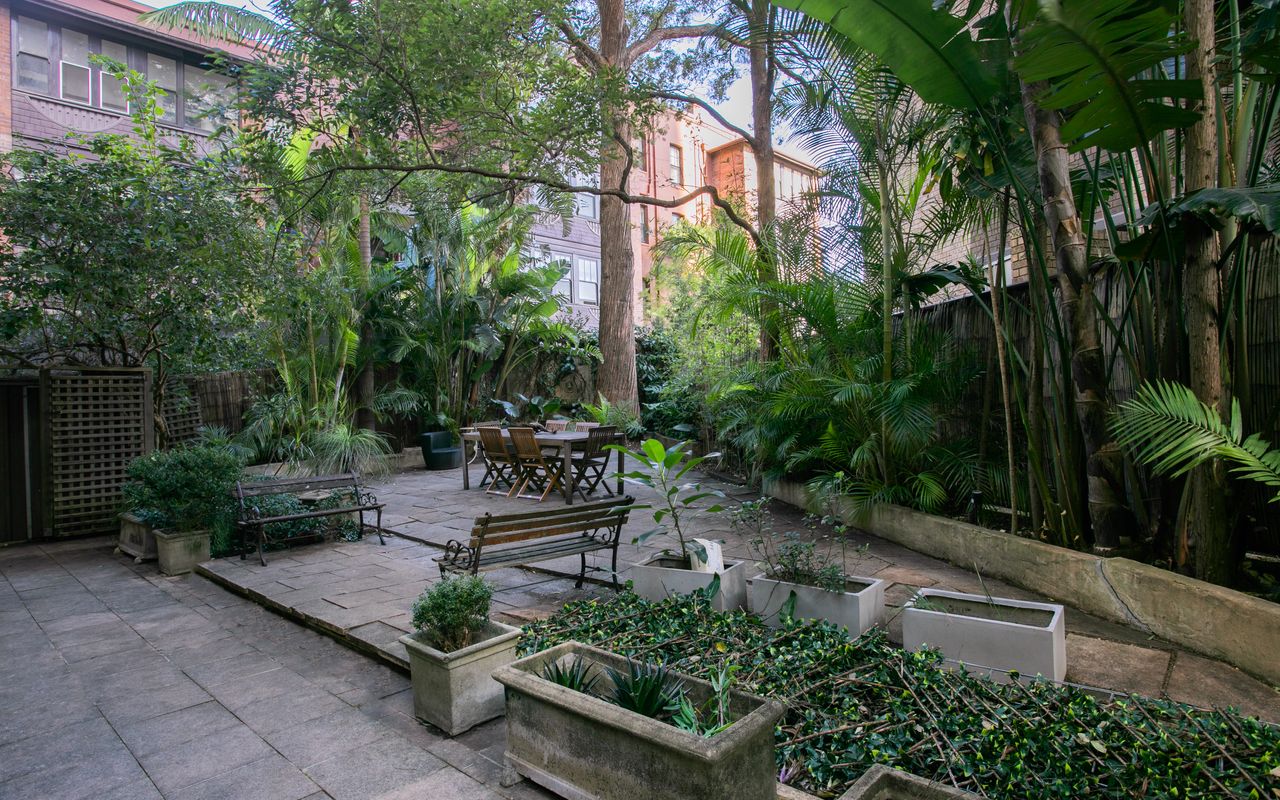Tewkesbury Courtyard, Darlinghurst I90