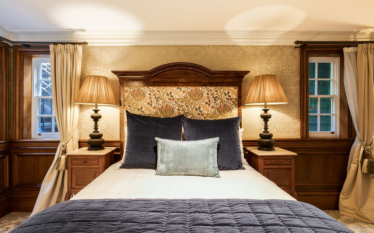 Darling Manor IBO