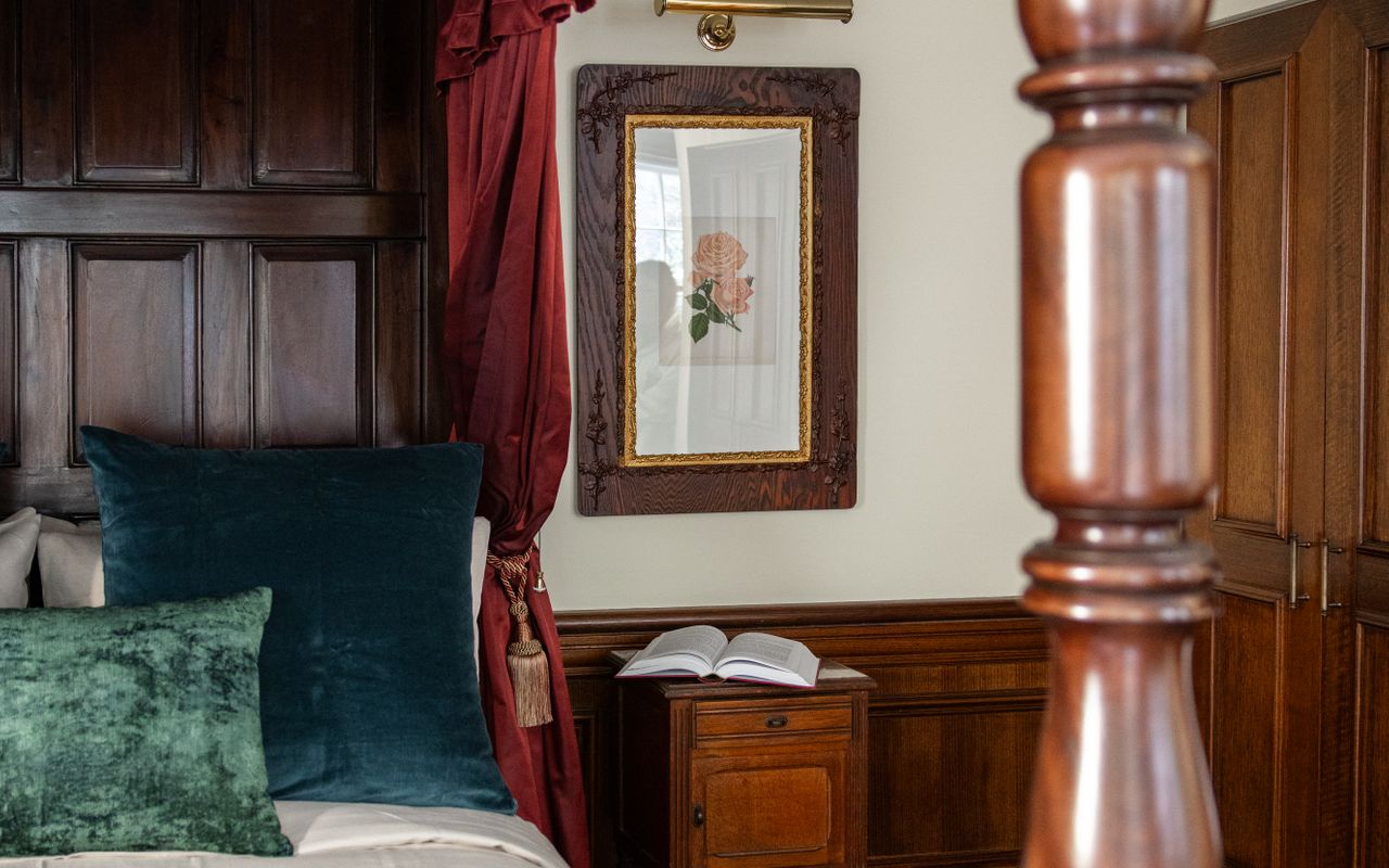 Darling Manor IBO