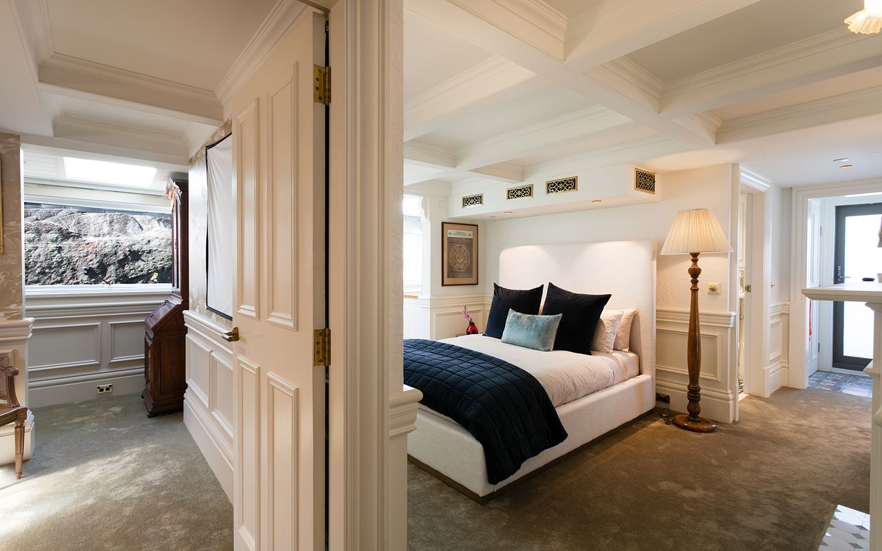 Darling Manor IBO