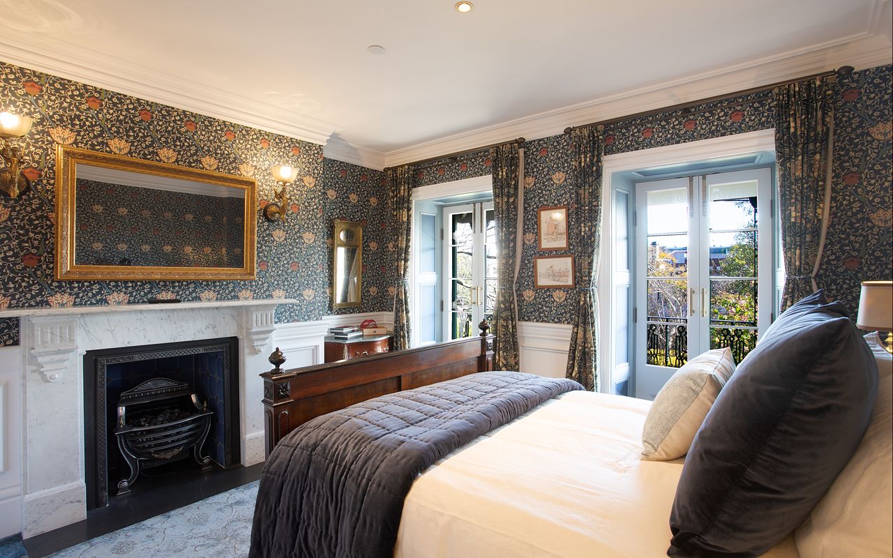 Darling Manor IBO
