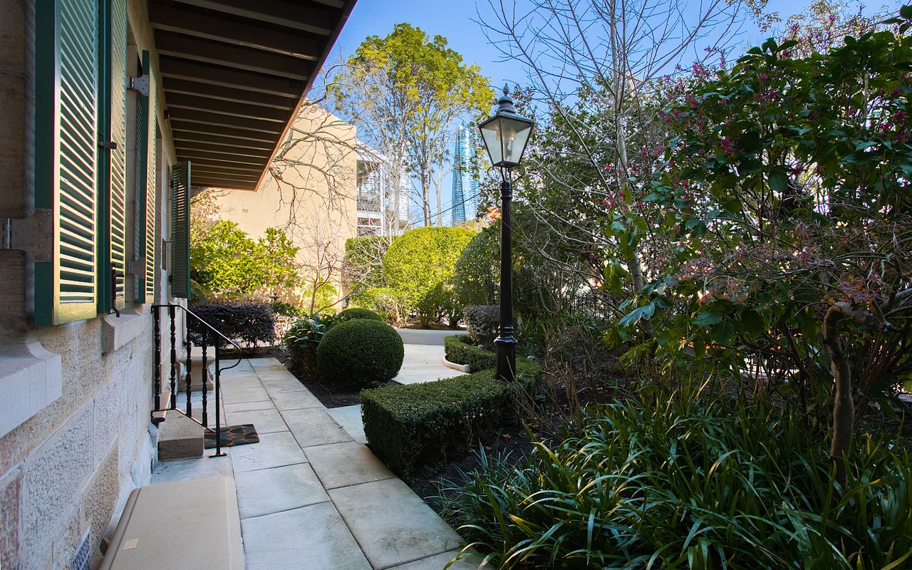 Darling Manor IBO
