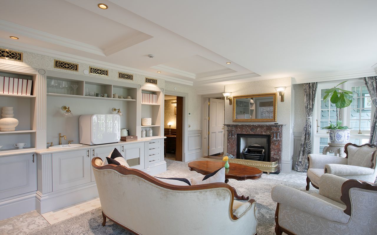 Darling Manor IBO