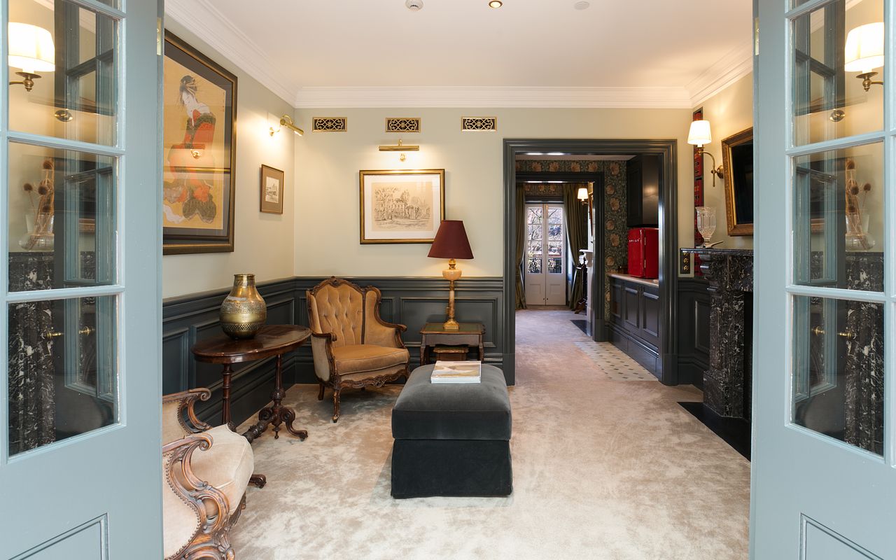 Darling Manor IBO