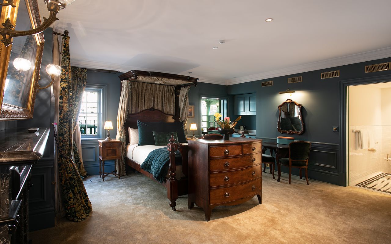 Darling Manor IBO