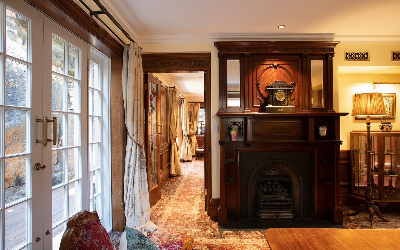 Darling Manor IBO