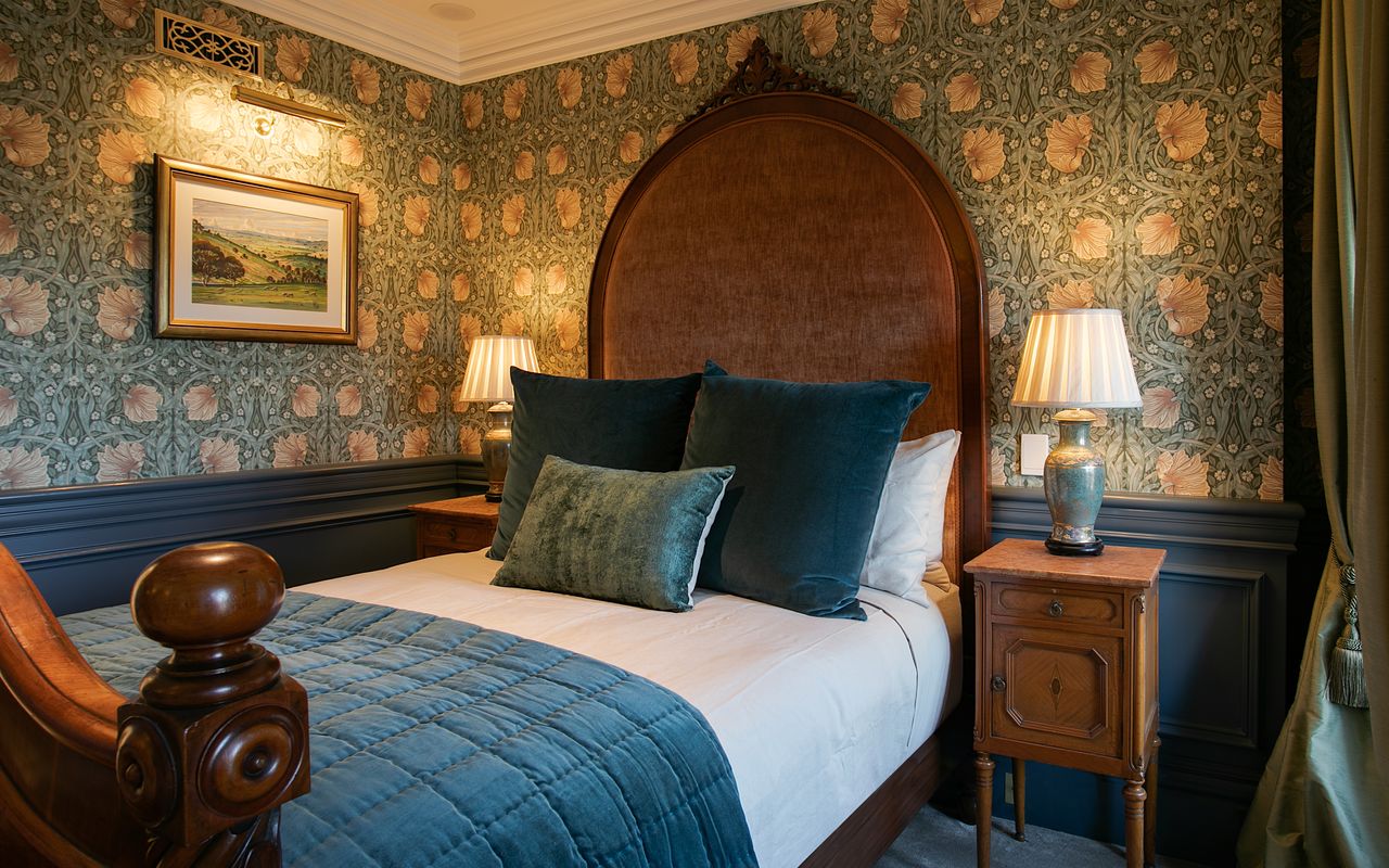 Darling Manor IBO