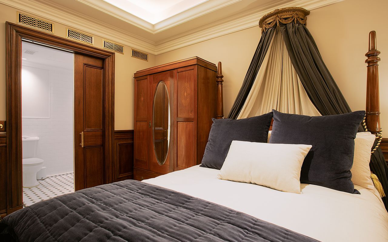 Darling Manor IBO
