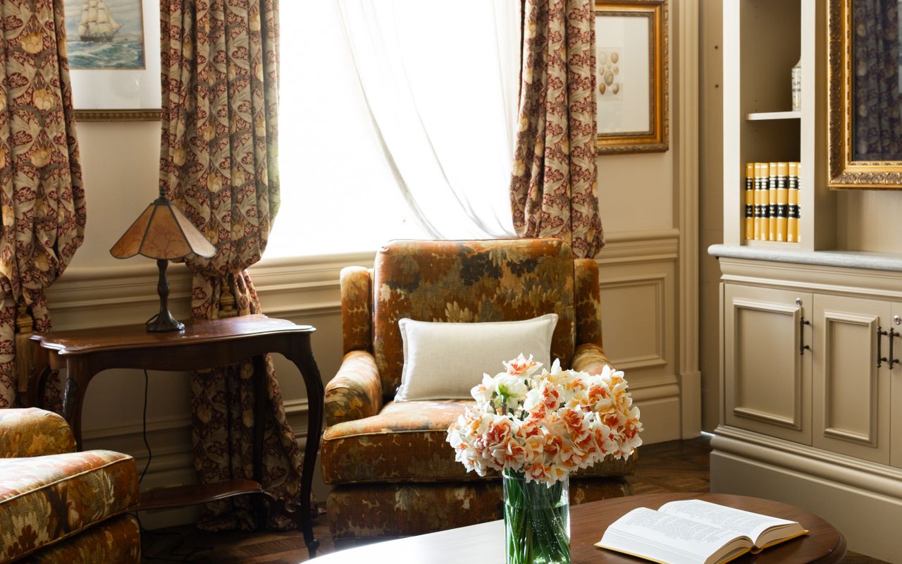 Darling Manor IBO