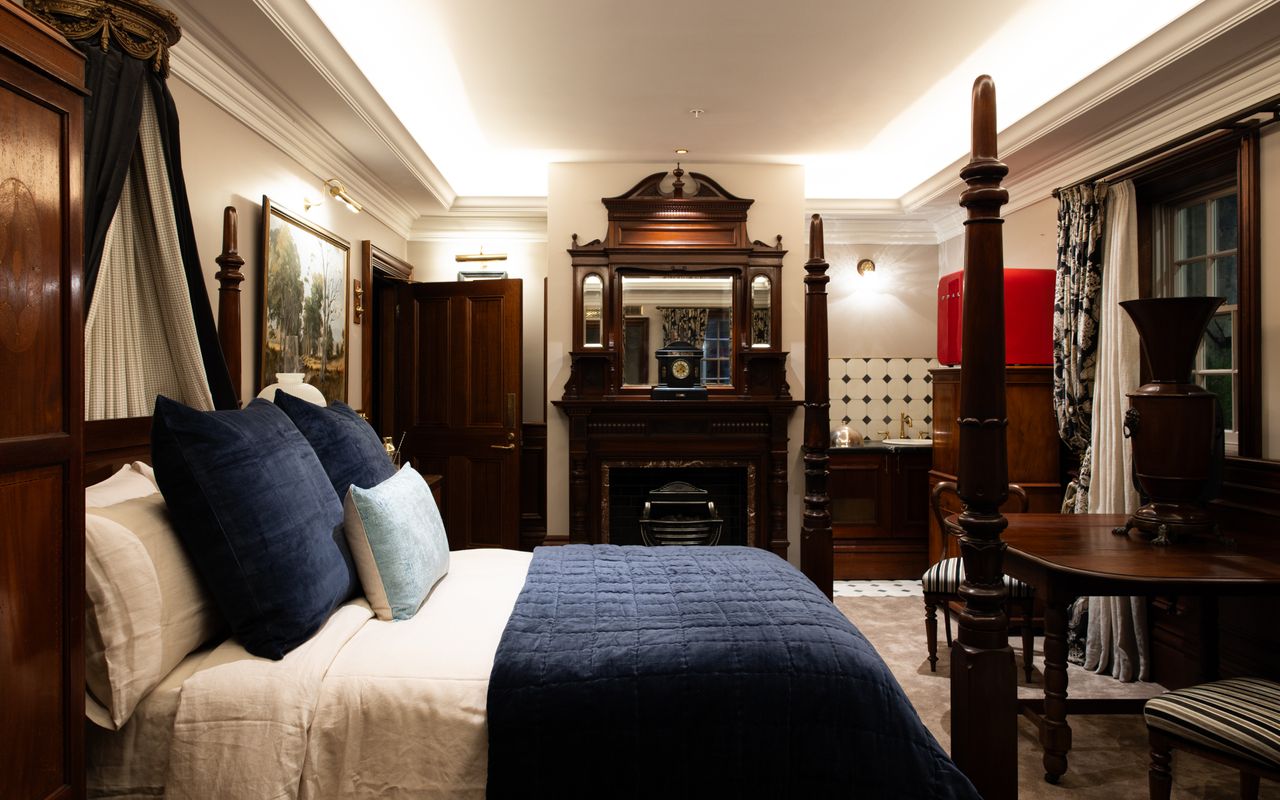 Darling Manor IBO