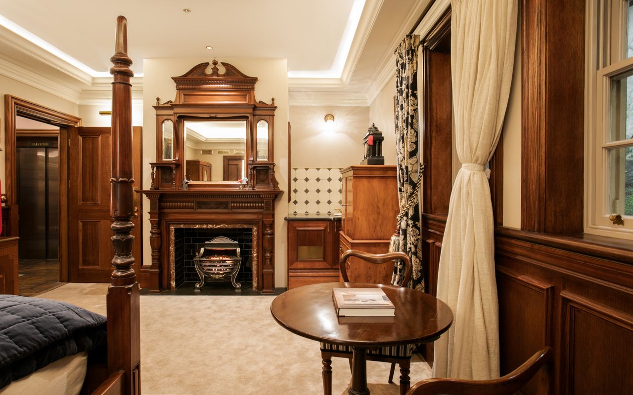 Darling Manor IBO