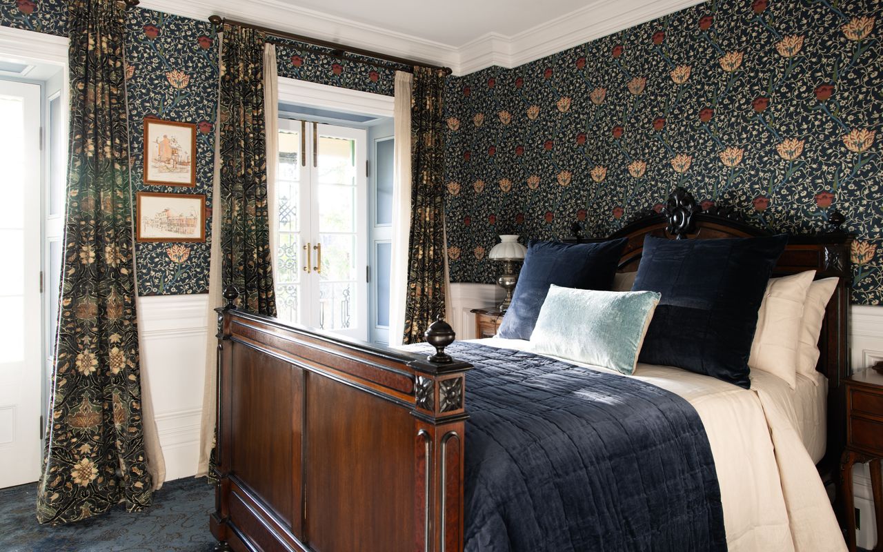 Darling Manor IBO