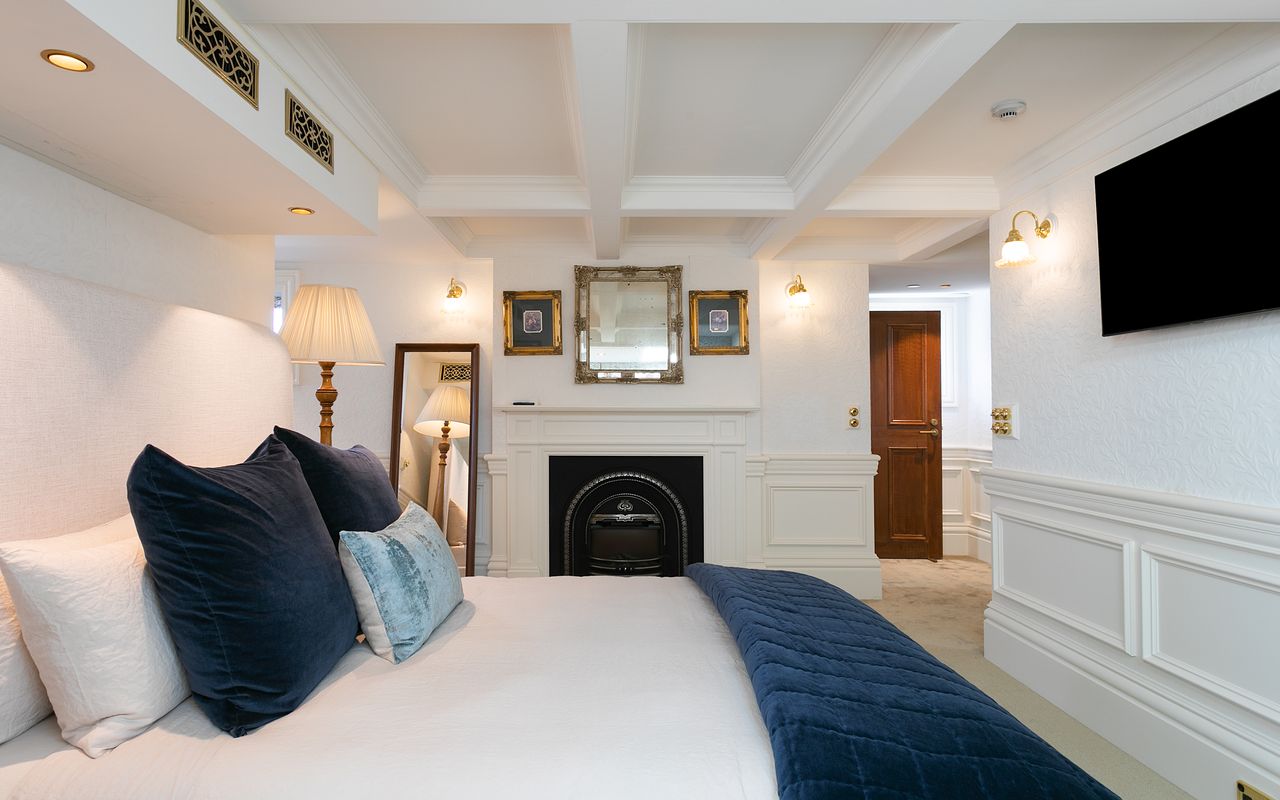 Darling Manor IBO