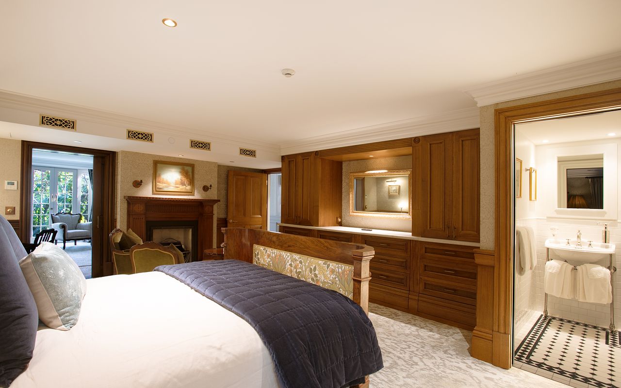 Darling Manor IBO