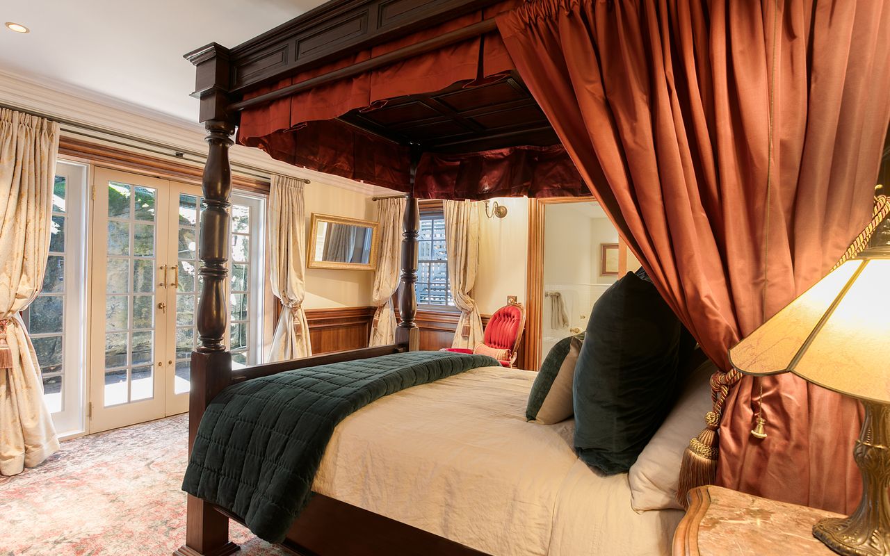 Darling Manor IBO