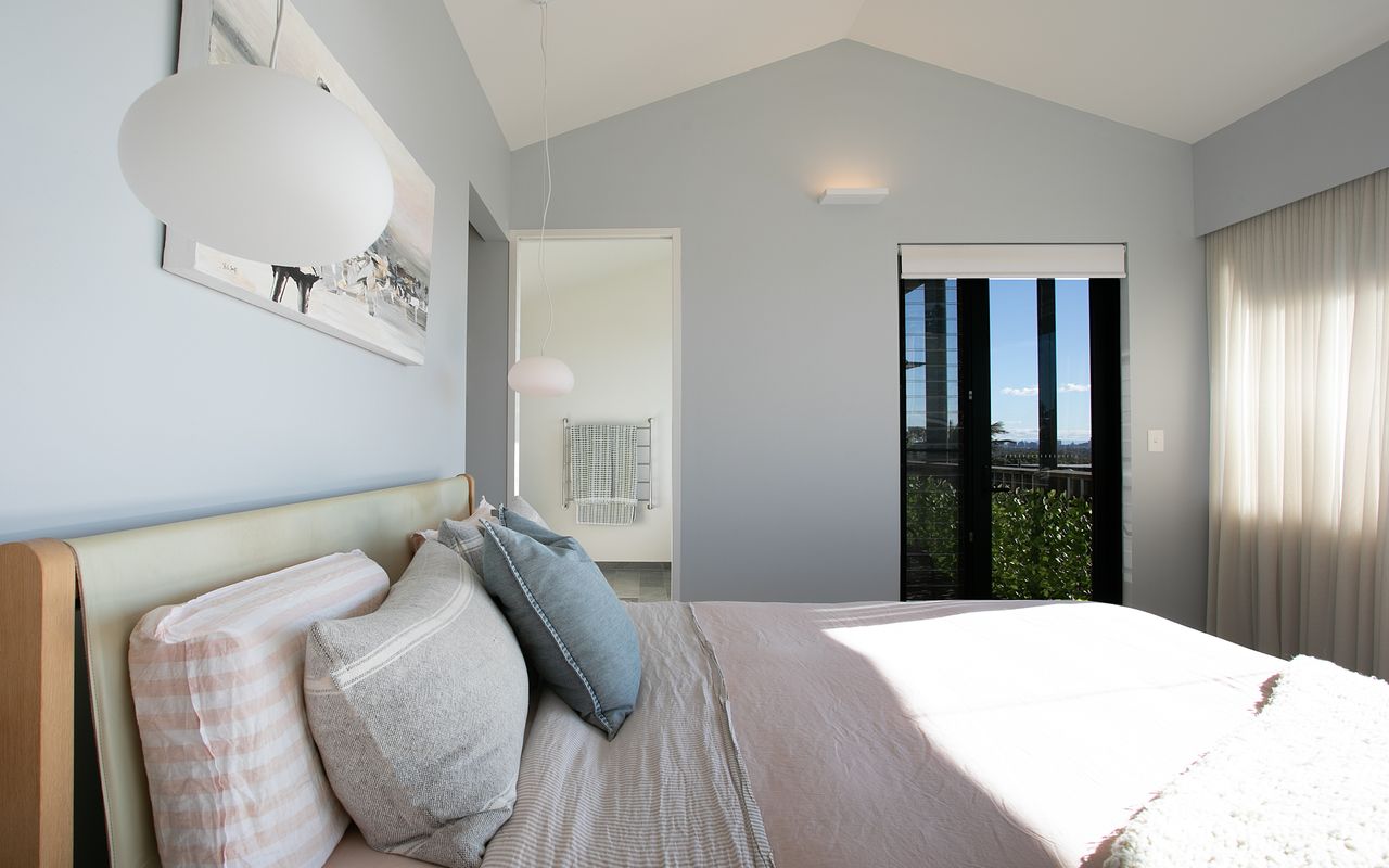 Azure Bliss, Vaucluse IH7