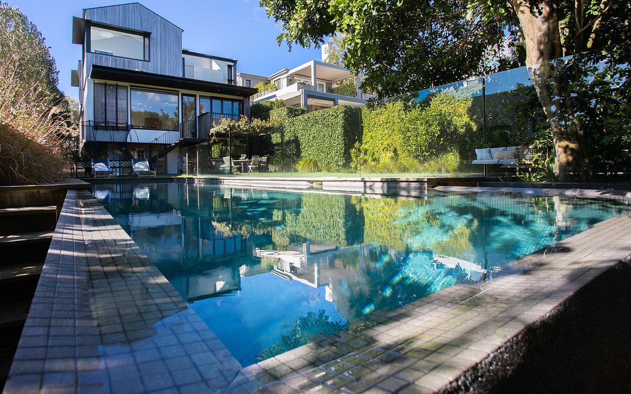 Azure Bliss, Vaucluse IH7