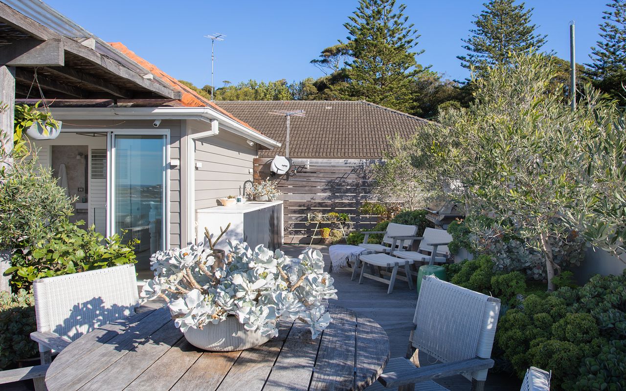 Breezy Coast, Coogee IH