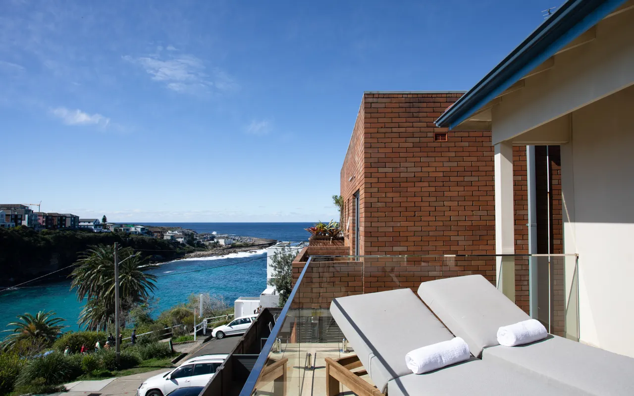 Azure Bay, Coogee IH