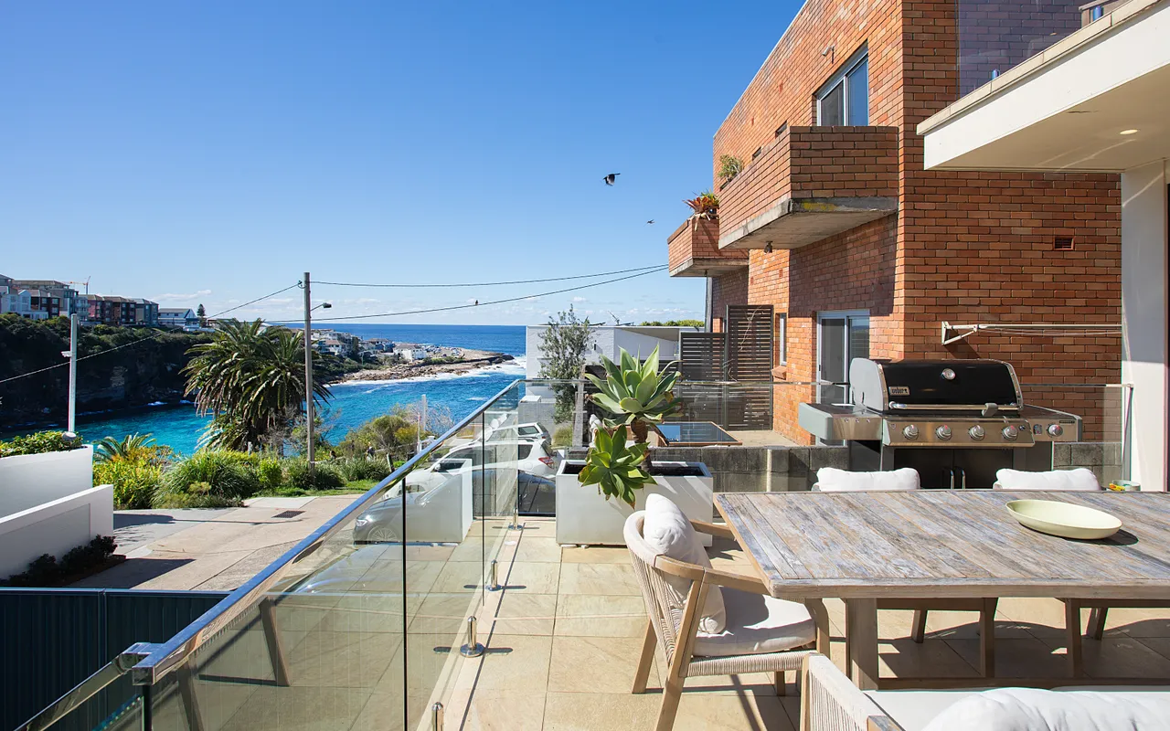 Azure Bay, Coogee IH