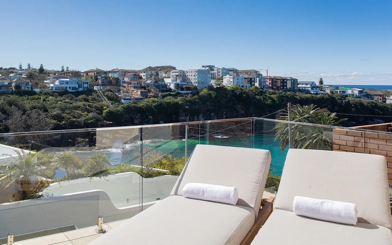 Azure Bay, Coogee IH