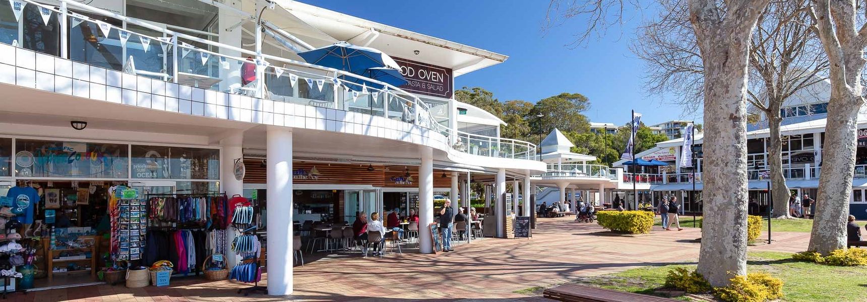 Tradewinds, 2/110 Victoria Parade – fantastic unit with waterviews & close to the Marina
