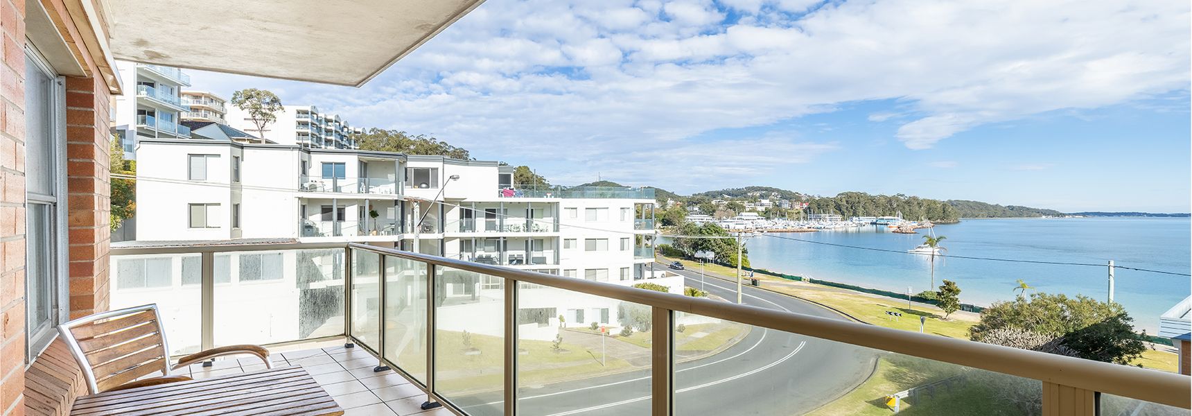 Blue Vista,9/13 Victoria Parade – Studio with air con and stunning views