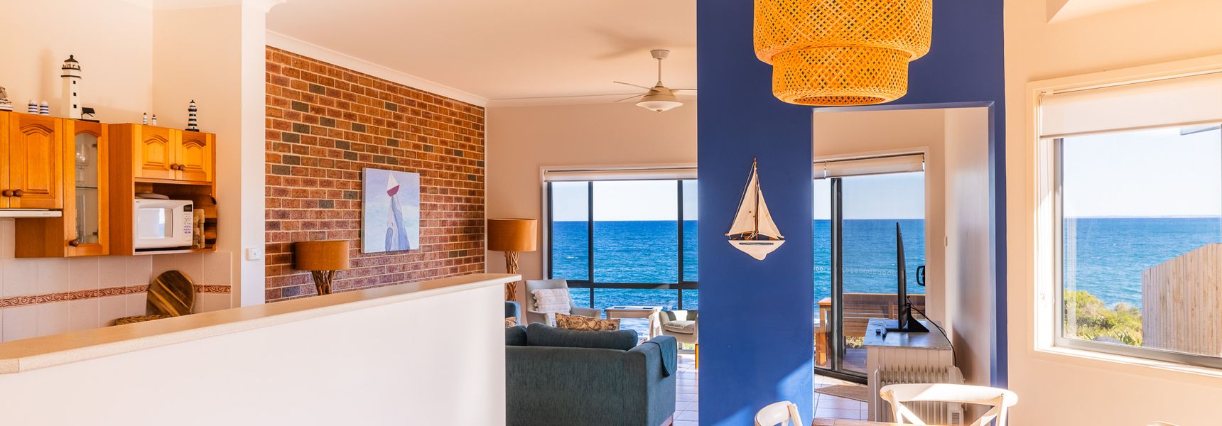 Ocean Views, 4 Ocean Street – air conditioned luxury with beautiful ocean views