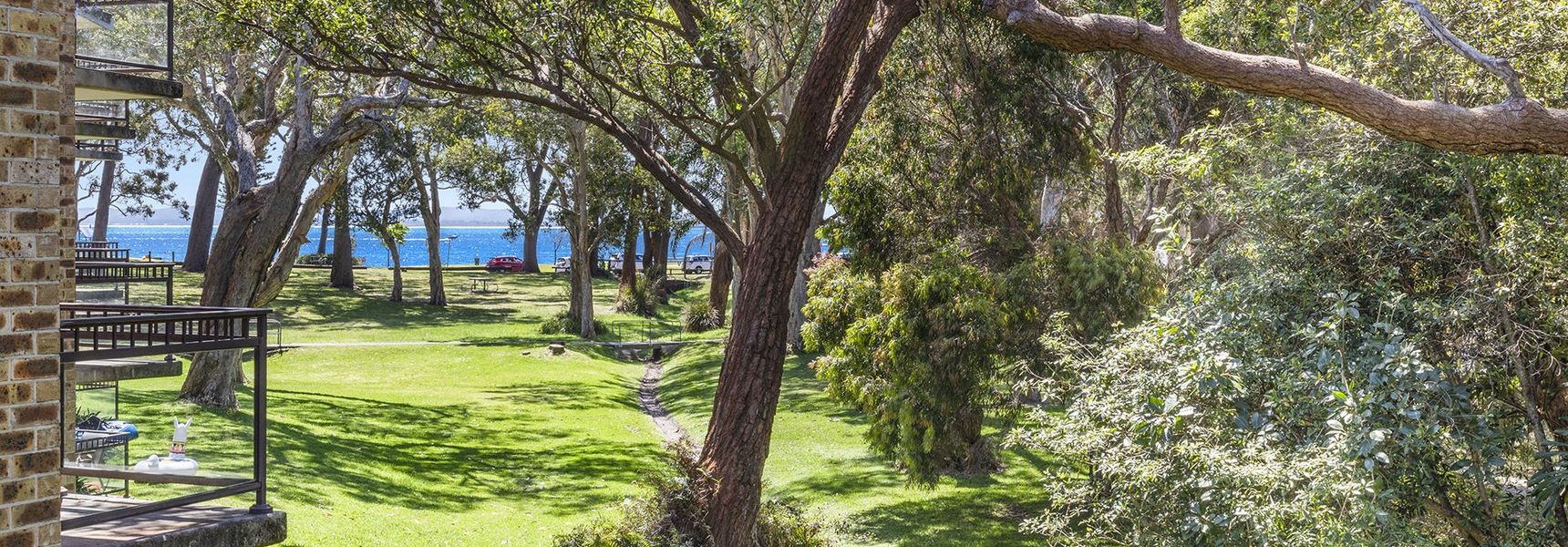 Bay Parklands, 30/2 Gowrie Avenue – close to the waters edge, pool, tennis court