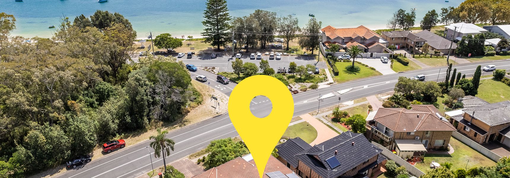 151 Sandy Point Road – Large house with waterviews, air conditioning and Wi-Fi