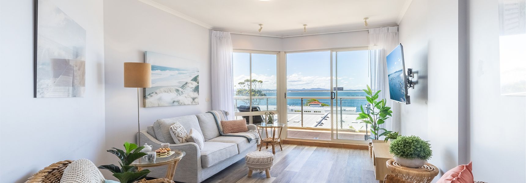 203 The Breakwater, 2 Messines St – magical unit with lift, pool, views and aircon