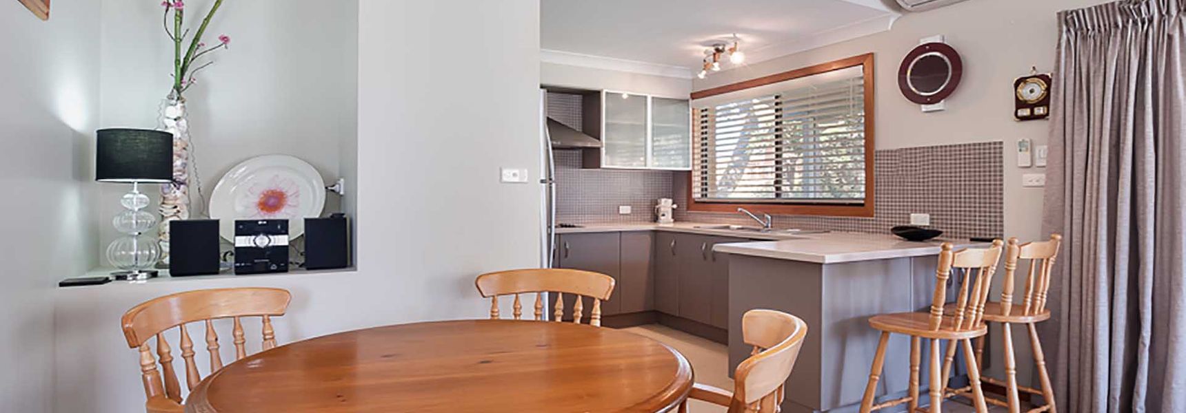 Plattens, 2/15 Kurrawa Close – great duplex so close to the water